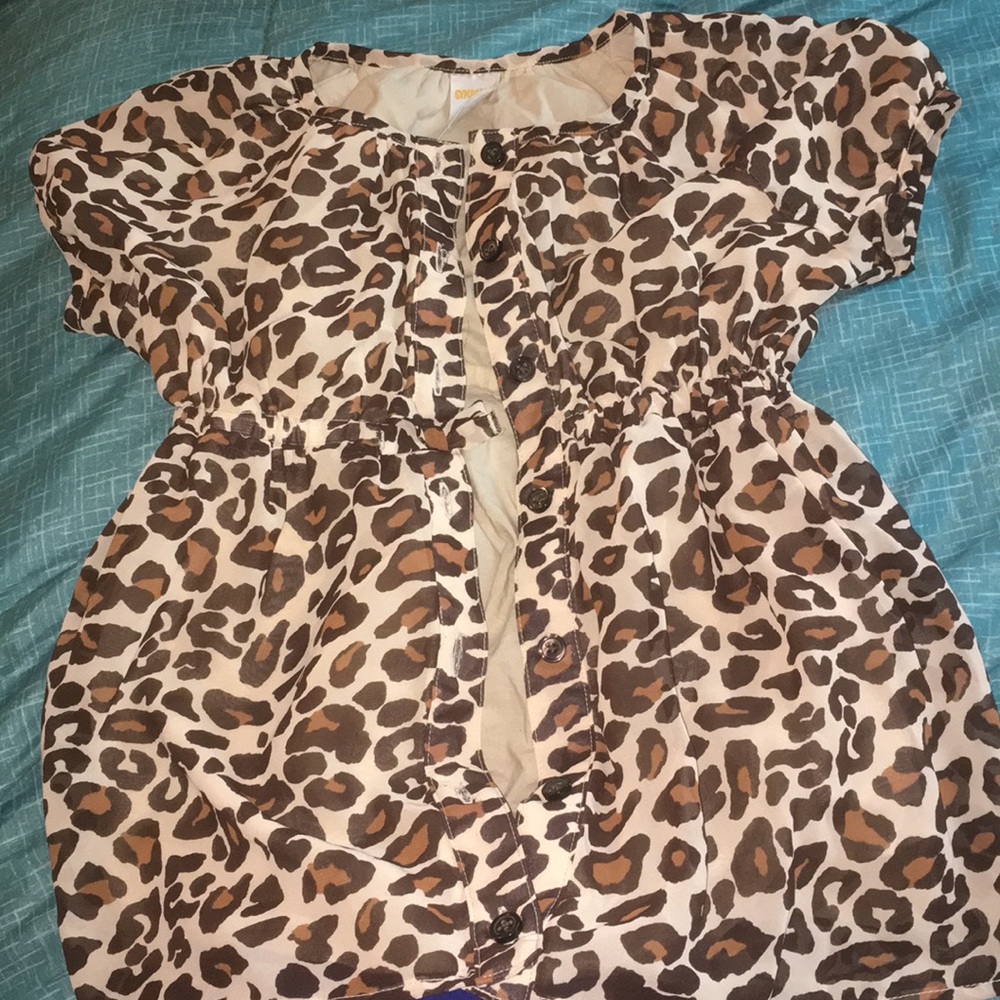 Leopard print top